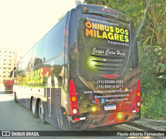 Ônibus Particulares 5064 na cidade de São Roque, São Paulo, Brasil, por Flavio Alberto Fernandes. ID da foto: 11969541.