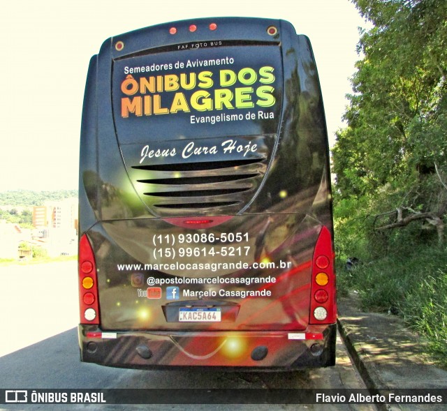 Ônibus Particulares 5064 na cidade de São Roque, São Paulo, Brasil, por Flavio Alberto Fernandes. ID da foto: 11969534.