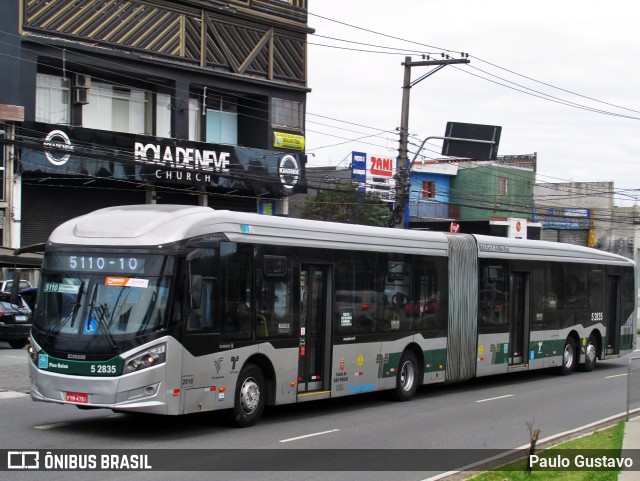Via Sudeste Transportes S.A. 5 2835 na cidade de São Paulo, São Paulo, Brasil, por Paulo Gustavo. ID da foto: 11970509.