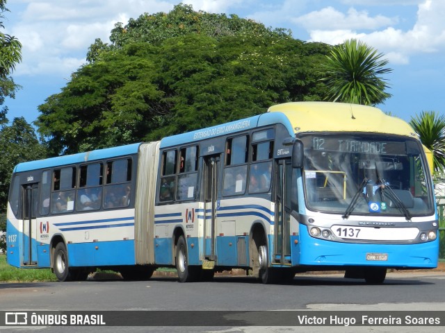 Metrobus 1137 na cidade de Goiânia, Goiás, Brasil, por Victor Hugo  Ferreira Soares. ID da foto: 11969615.