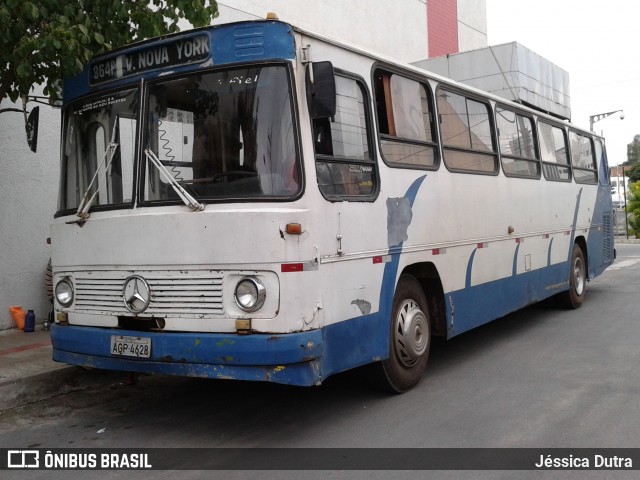 Ônibus Particulares 4628 na cidade de Divinópolis, Minas Gerais, Brasil, por Jéssica Dutra. ID da foto: 11972387.