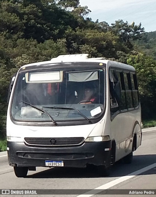 Ônibus Particulares 9453 na cidade de Petrópolis, Rio de Janeiro, Brasil, por Adriano Pedro. ID da foto: 11970851.