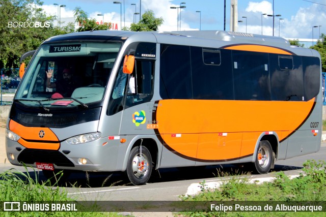 Ônibus Particulares 0207 na cidade de Caruaru, Pernambuco, Brasil, por Felipe Pessoa de Albuquerque. ID da foto: 11972928.