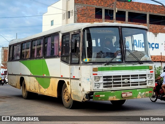 Ônibus Particulares 5806 na cidade de Sousa, Paraíba, Brasil, por Ivam Santos. ID da foto: 11971232.