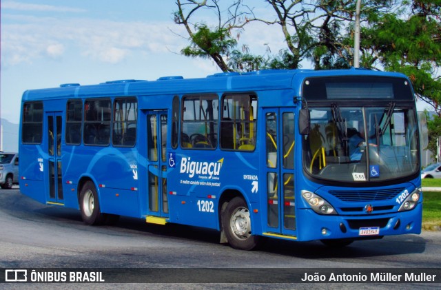 Biguaçu Transportes Coletivos Administração e Participação 1202 na cidade de Florianópolis, Santa Catarina, Brasil, por João Antonio Müller Muller. ID da foto: 11976195.