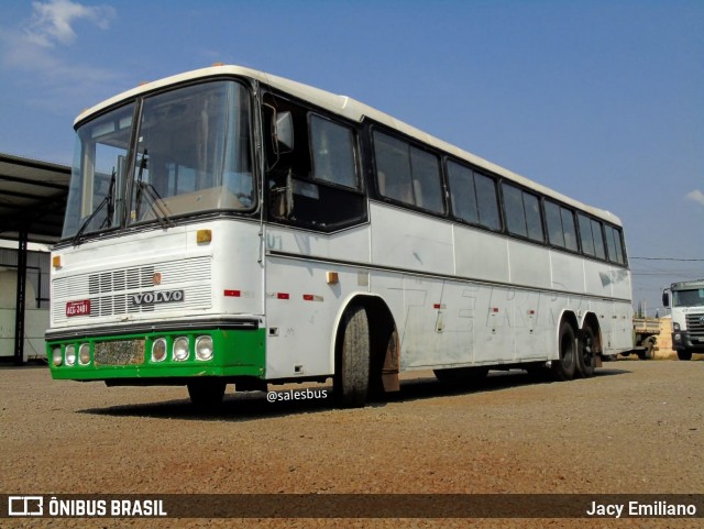 Ônibus Particulares 2481 na cidade de Campo Mourão, Paraná, Brasil, por Jacy Emiliano. ID da foto: 11974721.