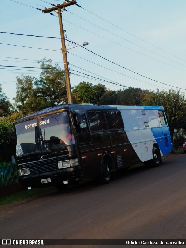 Ônibus Particulares 1316 na cidade de Ampére, Paraná, Brasil, por Odirlei Cardoso de carvalho. ID da foto: 11974165.