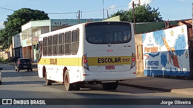 Transportes Veloso 10107 na cidade de Novo Gama, Goiás, Brasil, por Jorge Oliveira. ID da foto: 11974300.