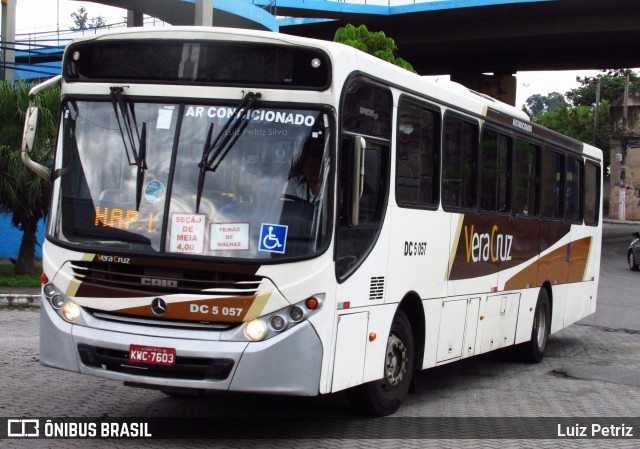Auto Ônibus Vera Cruz DC 5.057 na cidade de Duque de Caxias, Rio de Janeiro, Brasil, por Luiz Petriz. ID da foto: 11974723.