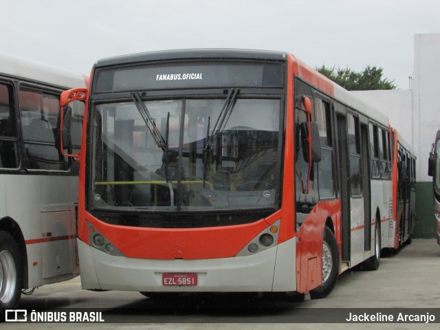 Ônibus Particulares 8 1041 na cidade de Osasco, São Paulo, Brasil, por Jackeline Arcanjo. ID da foto: 11975297.
