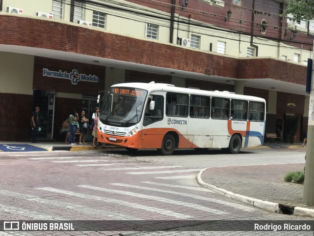 Viação Conecta 015 na cidade de Paraíba do Sul, Rio de Janeiro, Brasil, por Rodrigo Ricardo. ID da foto: 11973900.