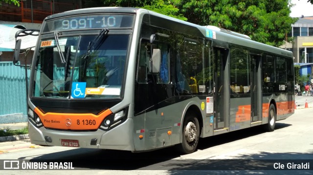 TRANSPPASS - Transporte de Passageiros 8 1360 na cidade de São Paulo, São Paulo, Brasil, por Cle Giraldi. ID da foto: 11918314.