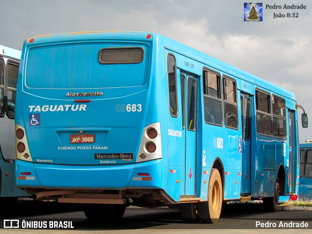 Taguatur - Taguatinga Transporte e Turismo 05683 na cidade de Taguatinga, Distrito Federal, Brasil, por Pedro Andrade. ID da foto: 11920985.