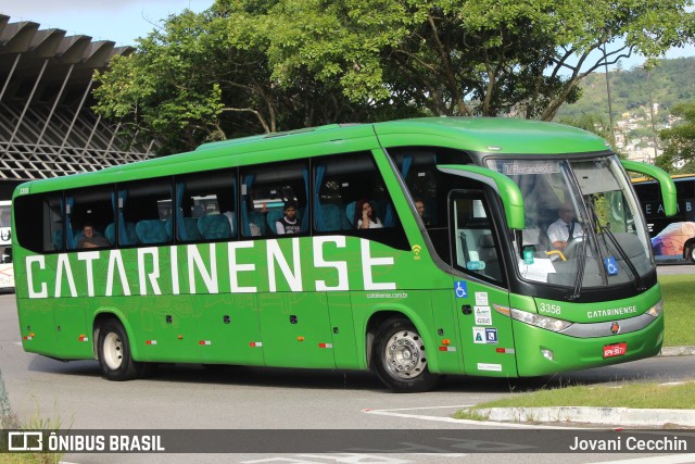 Auto Viação Catarinense 3358 na cidade de Florianópolis, Santa Catarina, Brasil, por Jovani Cecchin. ID da foto: 11925873.