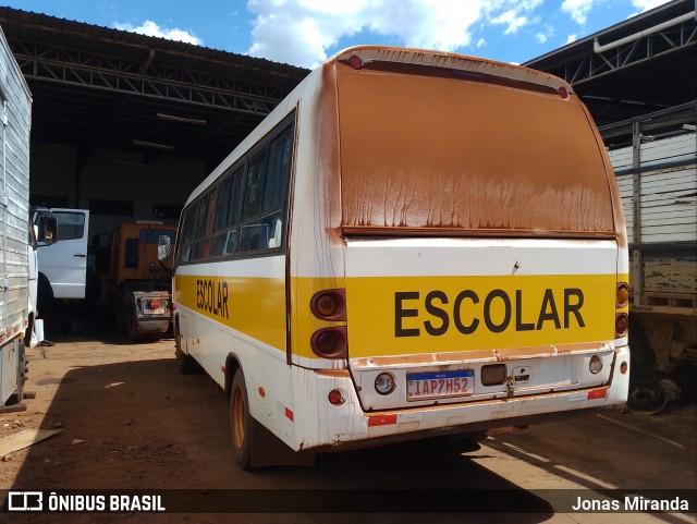 Ônibus Particulares ESCOLAR na cidade de Quirinópolis, Goiás, Brasil, por Jonas Miranda. ID da foto: 11929594.