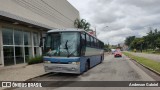 Ônibus Particulares 827 na cidade de Nova Serrana, Minas Gerais, Brasil, por Anderson Gabriel. ID da foto: :id.