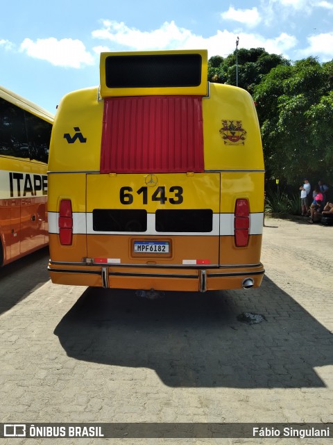 Ônibus Particulares 6143 na cidade de Juiz de Fora, Minas Gerais, Brasil, por Fábio Singulani. ID da foto: 12057629.