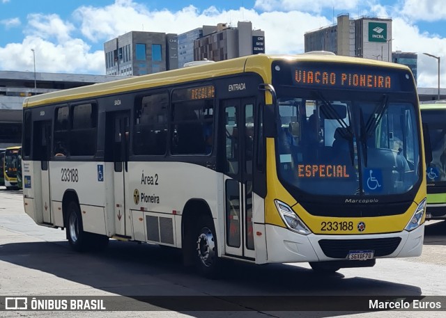 Viação Pioneira 233188 na cidade de Brasília, Distrito Federal, Brasil, por Marcelo Euros. ID da foto: 12057881.