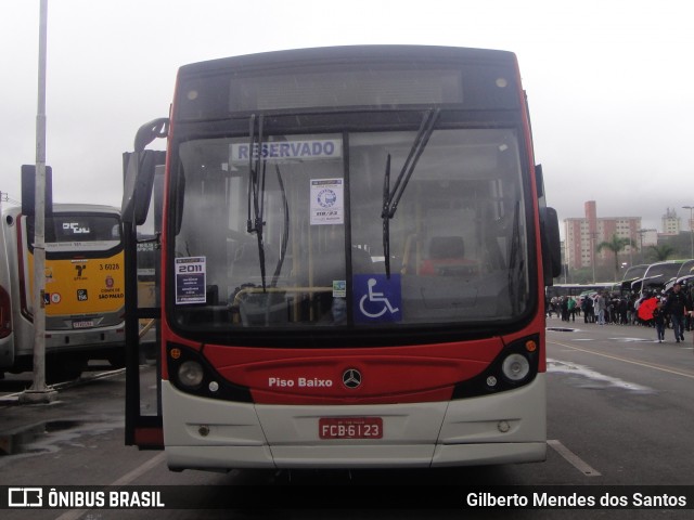 Express Transportes Urbanos Ltda 4 8880 na cidade de Barueri, São Paulo, Brasil, por Gilberto Mendes dos Santos. ID da foto: 12055371.
