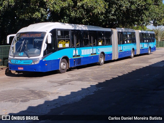 Metrobus 1021 na cidade de Goiânia, Goiás, Brasil, por Carlos Daniel Moreira Batista. ID da foto: 12057189.
