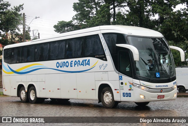 Viação Ouro e Prata 698 na cidade de Carazinho, Rio Grande do Sul, Brasil, por Diego Almeida Araujo. ID da foto: 12055969.