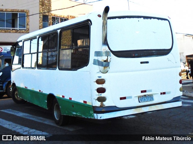 Ônibus Particulares 3728 na cidade de Três Corações, Minas Gerais, Brasil, por Fábio Mateus Tibúrcio. ID da foto: 12055455.
