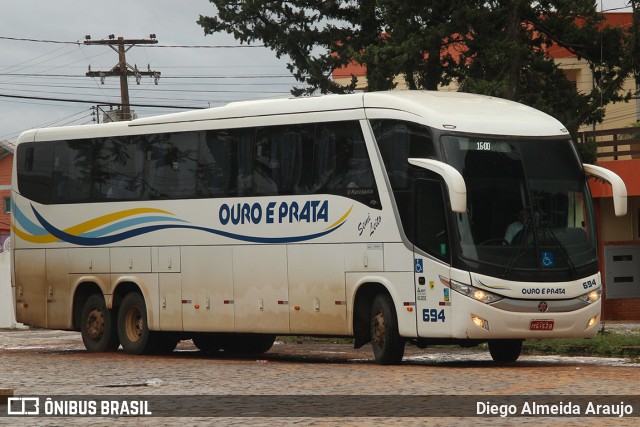 Viação Ouro e Prata 694 na cidade de Carazinho, Rio Grande do Sul, Brasil, por Diego Almeida Araujo. ID da foto: 12055973.