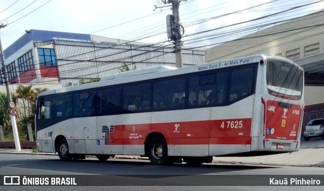 Pêssego Transportes 4 7625 na cidade de São Paulo, São Paulo, Brasil, por Kauã Pinheiro. ID da foto: 12055806.