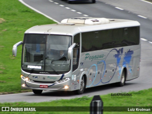 Pegasus Tur Turismo 8517 na cidade de Aparecida, São Paulo, Brasil, por Luiz Krolman. ID da foto: 12060862.