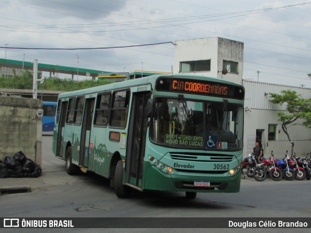 São Cristóvão Transportes 30562 na cidade de Sabará, Minas Gerais, Brasil, por Douglas Célio Brandao. ID da foto: 12060360.