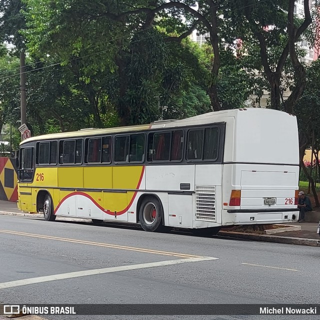 Ônibus Particulares 216 na cidade de São Paulo, São Paulo, Brasil, por Michel Nowacki. ID da foto: 12059281.