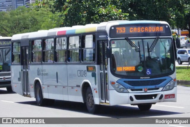 Transportes Futuro C30249 na cidade de Rio de Janeiro, Rio de Janeiro, Brasil, por Rodrigo Miguel. ID da foto: 12059297.