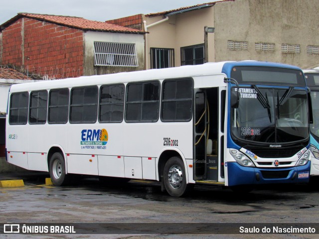 ERM Fretamento e Turismo 25062002 na cidade de Fortaleza, Ceará, Brasil, por Saulo do Nascimento. ID da foto: 12060440.