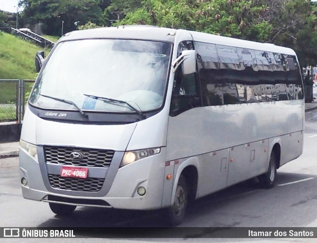 Ônibus Particulares 4066 na cidade de Salvador, Bahia, Brasil, por Itamar dos Santos. ID da foto: 12058869.