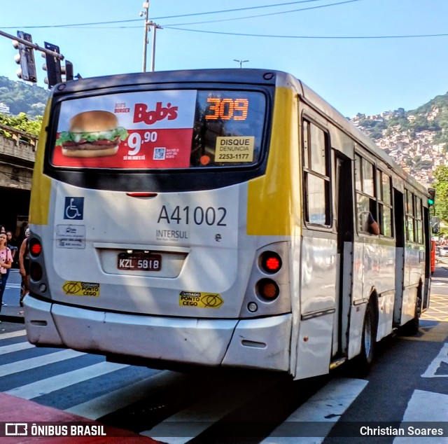 Real Auto Ônibus A41002 na cidade de Rio de Janeiro, Rio de Janeiro, Brasil, por Christian Soares. ID da foto: 12059550.
