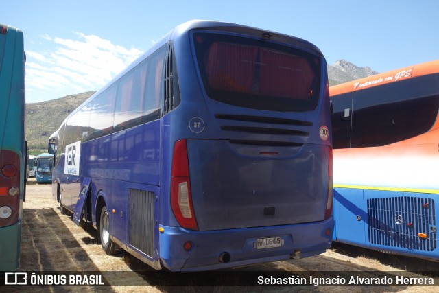 Ônibus Particulares  na cidade de Rinconada, Los Andes, Valparaíso, Chile, por Sebastián Ignacio Alvarado Herrera. ID da foto: 12060325.