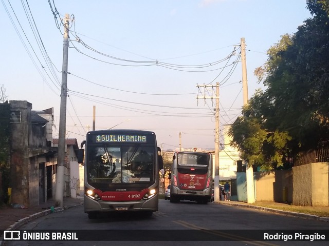 Express Transportes Urbanos Ltda 4 8102 na cidade de São Paulo, São Paulo, Brasil, por Rodrigo Piragibe. ID da foto: 12060092.