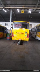 Coletivo Transportes 111 na cidade de Caruaru, Pernambuco, Brasil, por Simão Cirineu. ID da foto: :id.