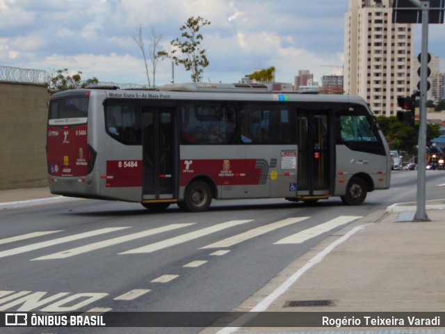 Auto Viação Transcap 8 5484 na cidade de São Paulo, São Paulo, Brasil, por Rogério Teixeira Varadi. ID da foto: 12062254.