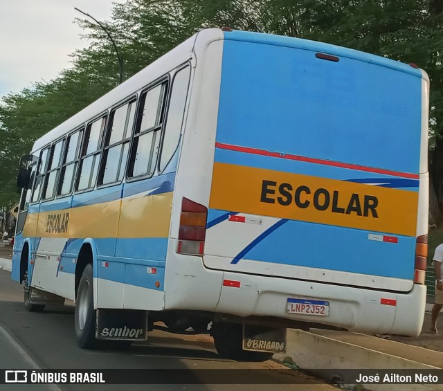 Ônibus Particulares 2952 na cidade de Nazaré da Mata, Pernambuco, Brasil, por José Ailton Neto. ID da foto: 12061151.