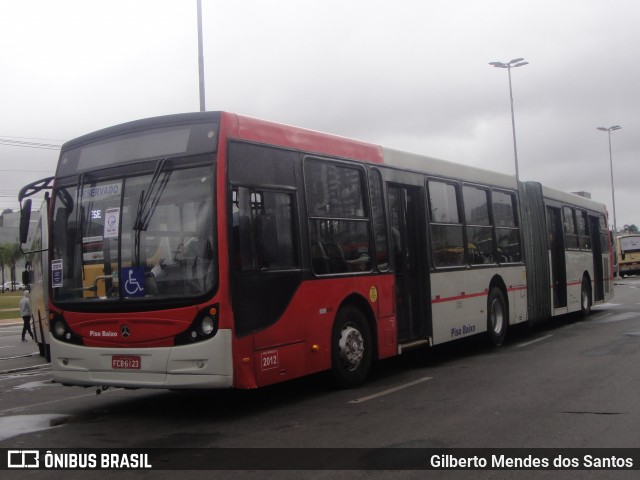 Express Transportes Urbanos Ltda 4 8880 na cidade de Barueri, São Paulo, Brasil, por Gilberto Mendes dos Santos. ID da foto: 12060937.