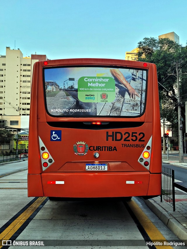 Auto Viação Redentor HD252 na cidade de Curitiba, Paraná, Brasil, por Hipólito Rodrigues. ID da foto: 12062879.