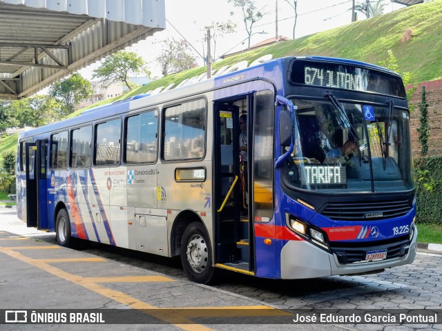 Transportes Capellini 19.225 na cidade de Valinhos, São Paulo, Brasil, por José Eduardo Garcia Pontual. ID da foto: 12061656.