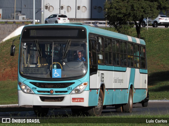 UTB - União Transporte Brasília 4590 na cidade de Brasília, Distrito Federal, Brasil, por Luis Carlos. ID da foto: 12064262.