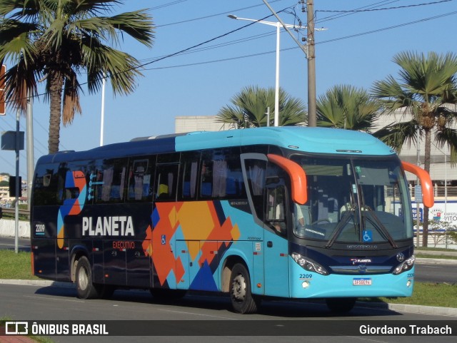 Planeta Transportes Rodoviários 2209 na cidade de Vitória, Espírito Santo, Brasil, por Giordano Trabach. ID da foto: 12065353.