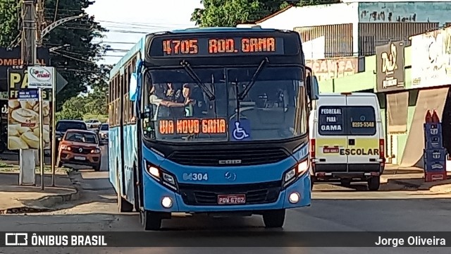Taguatur - Taguatinga Transporte e Turismo 04304 na cidade de Novo Gama, Goiás, Brasil, por Jorge Oliveira. ID da foto: 12063490.