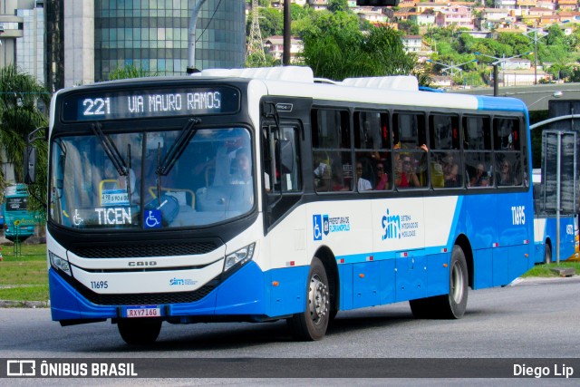 Canasvieiras Transportes 11695 na cidade de Florianópolis, Santa Catarina, Brasil, por Diego Lip. ID da foto: 12063715.