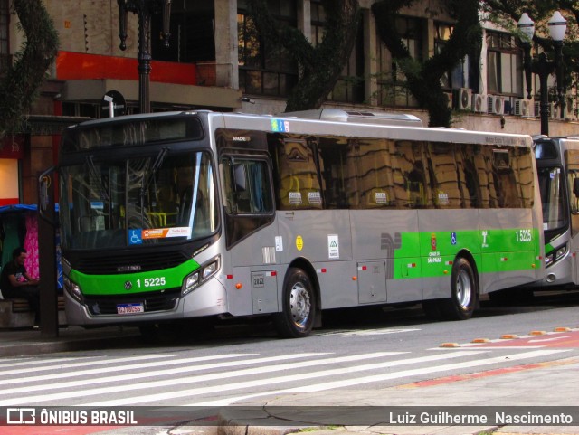 Cooperativa Fênix > Spencer Transporte 1 5225 na cidade de São Paulo, São Paulo, Brasil, por Luiz Guilherme  Nascimento. ID da foto: 12065011.
