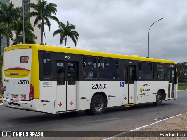 Viação Pioneira 226530 na cidade de Brasília, Distrito Federal, Brasil, por Everton Lira. ID da foto: 12065483.