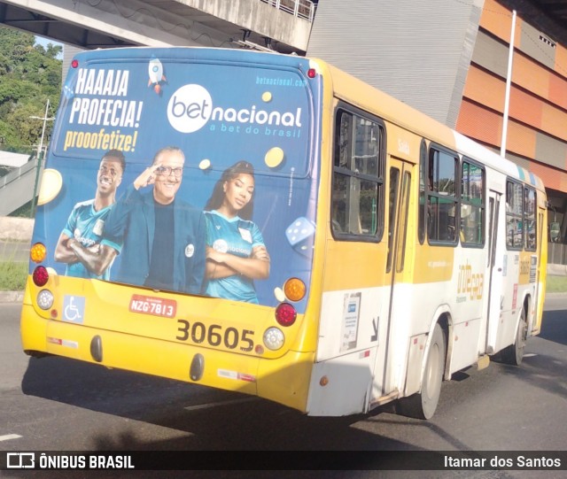 Plataforma Transportes 30605 na cidade de Salvador, Bahia, Brasil, por Itamar dos Santos. ID da foto: 12085394.